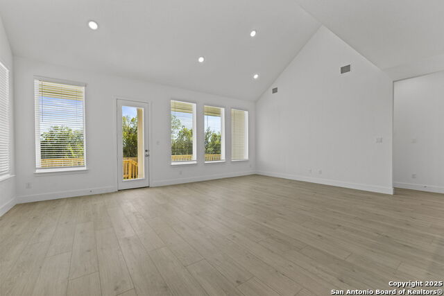 Image 15 of 39 For 5492 Paschal Park