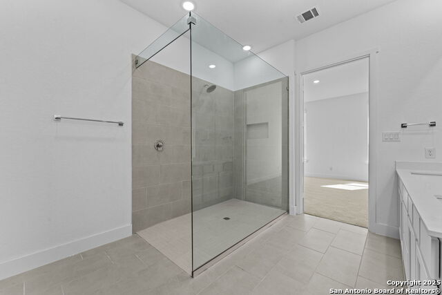 Image 21 of 39 For 5492 Paschal Park