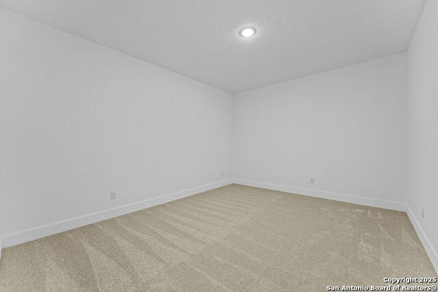 Image 25 of 39 For 5492 Paschal Park