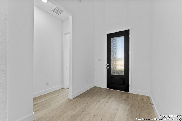 Image 3 of 39 For 5492 Paschal Park