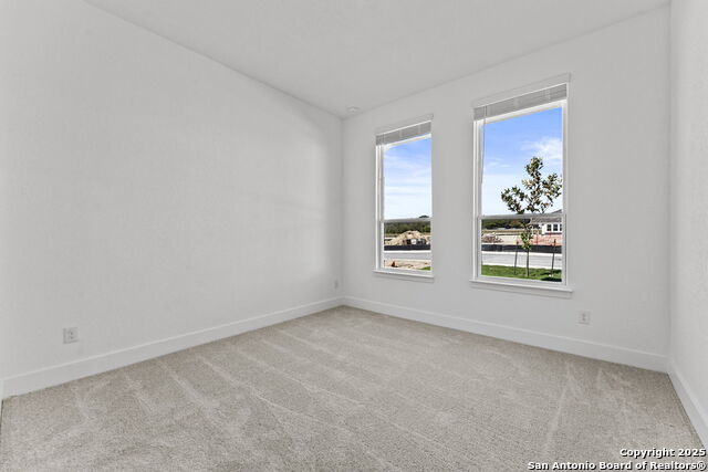 Image 4 of 39 For 5492 Paschal Park