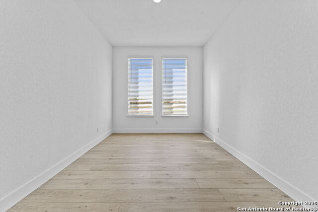 Image 9 of 39 For 5492 Paschal Park