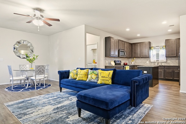 Image 10 of 36 For 143 Laurel Grace