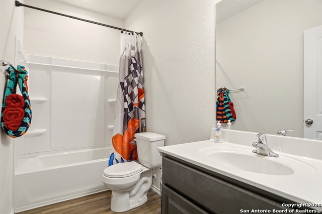 Image 23 of 36 For 143 Laurel Grace