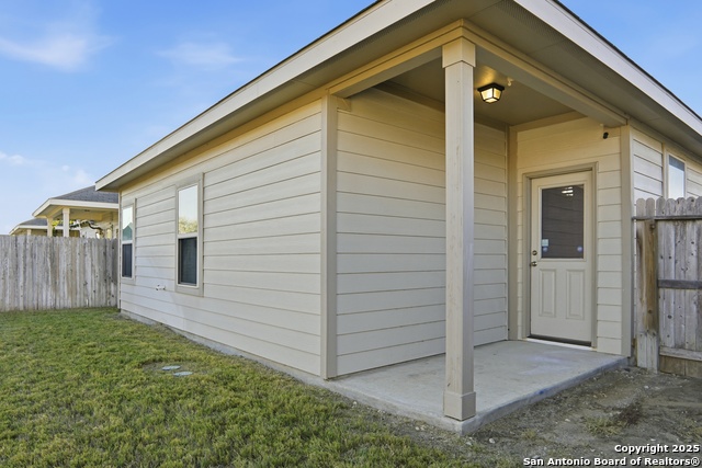 Image 26 of 36 For 143 Laurel Grace