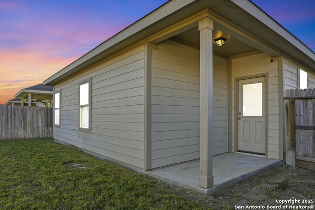 Image 27 of 36 For 143 Laurel Grace