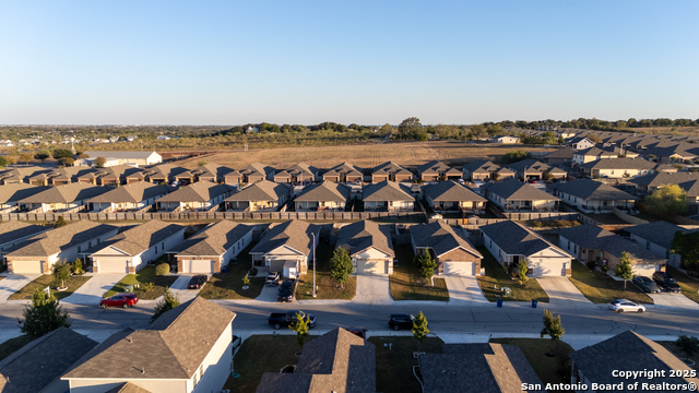 Image 31 of 36 For 143 Laurel Grace