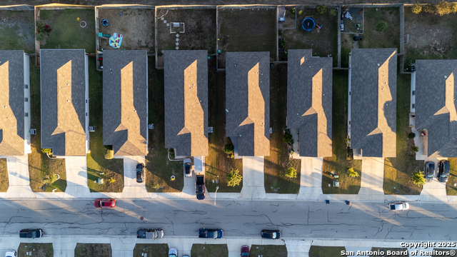 Image 34 of 36 For 143 Laurel Grace