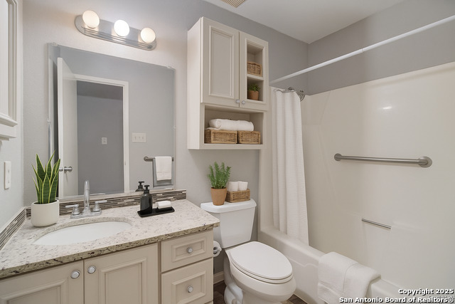 Image 18 of 25 For 13614 Larkbrook