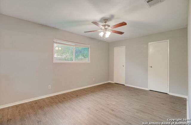 Image 19 of 25 For 13614 Larkbrook