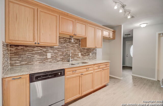 Image 2 of 25 For 13614 Larkbrook