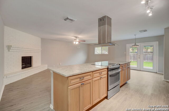 Image 4 of 25 For 13614 Larkbrook