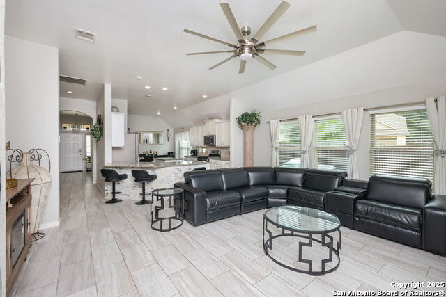 Image 14 of 39 For 15143 Gelding