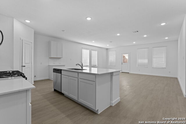 Listing photo id 12 for 3824 Northaven