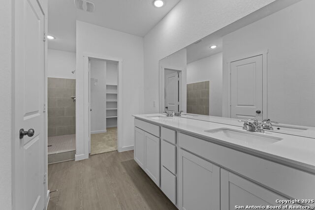 Listing photo id 18 for 3824 Northaven