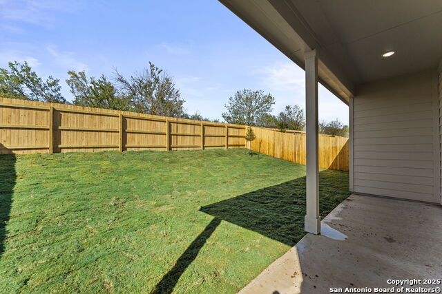 Listing photo id 22 for 3824 Northaven