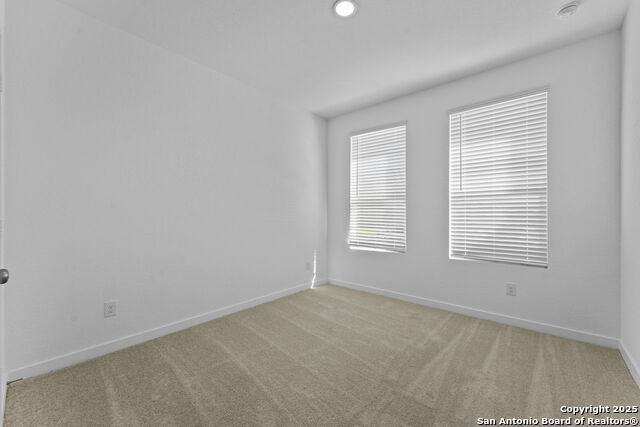 Listing photo id 5 for 3824 Northaven