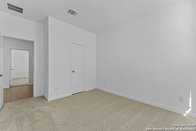 Listing photo id 6 for 3824 Northaven