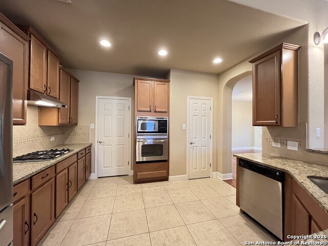 Image 15 of 51 For 24311 Canyon Row