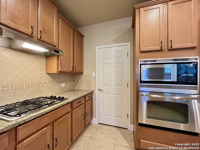 Image 16 of 51 For 24311 Canyon Row