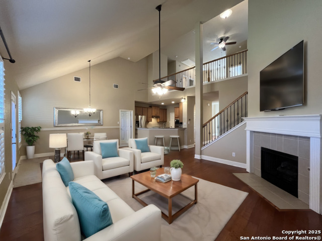 Image 2 of 51 For 24311 Canyon Row