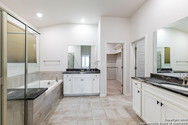 Listing photo id 11 for 19131 Garibaldi