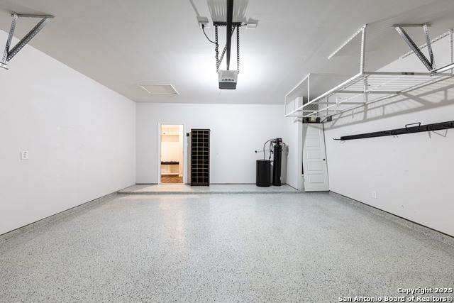 Listing photo id 19 for 19131 Garibaldi