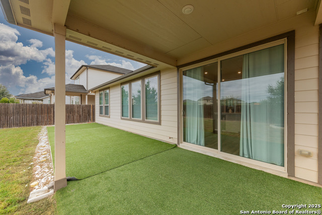 Listing photo id 22 for 19131 Garibaldi