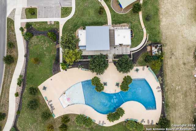 Listing photo id 29 for 19131 Garibaldi