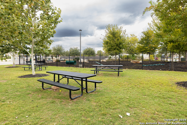 Listing photo id 31 for 19131 Garibaldi