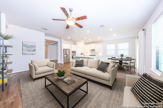 Listing photo id 2 for 19131 Garibaldi