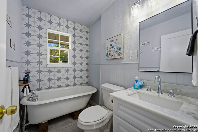 Listing photo id 11 for 311 Torrey  