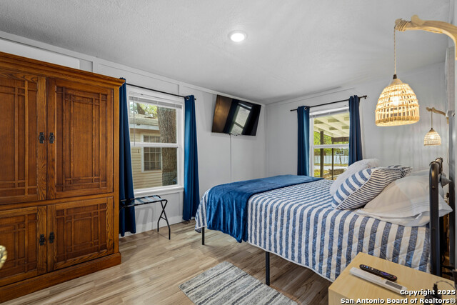 Listing photo id 14 for 311 Torrey  