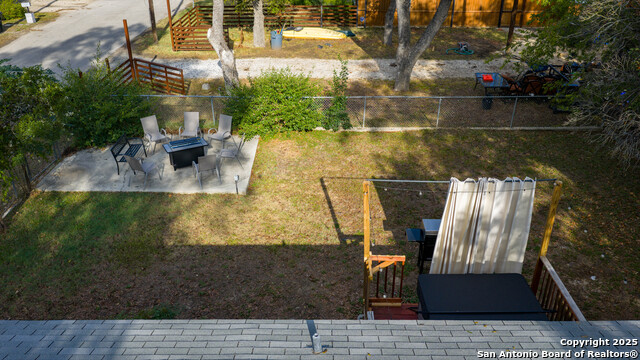 Listing photo id 20 for 311 Torrey  