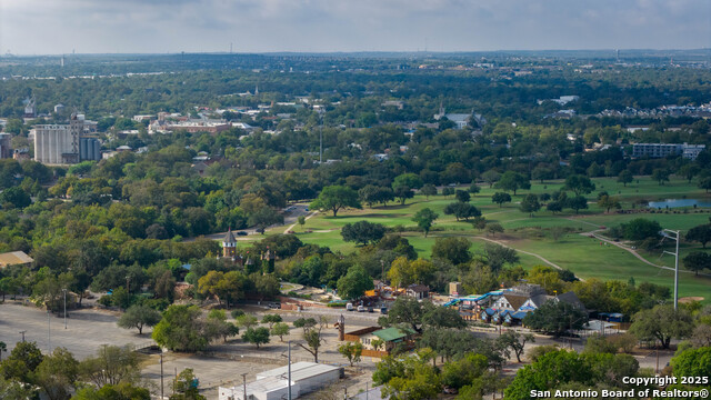 Listing photo id 25 for 311 Torrey  