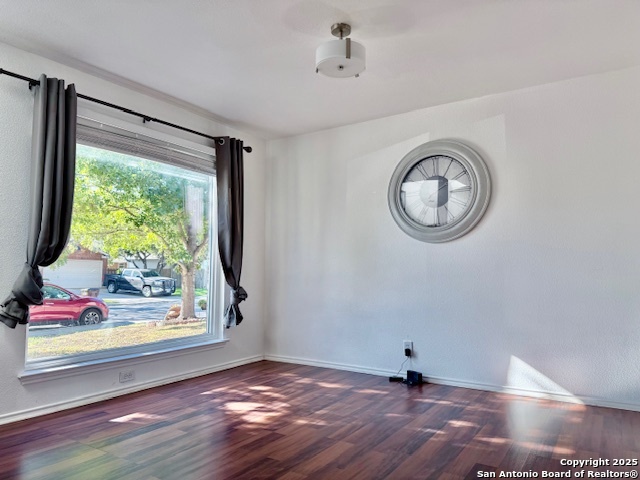 Image 16 of 19 For 5122 Crestwood Hill