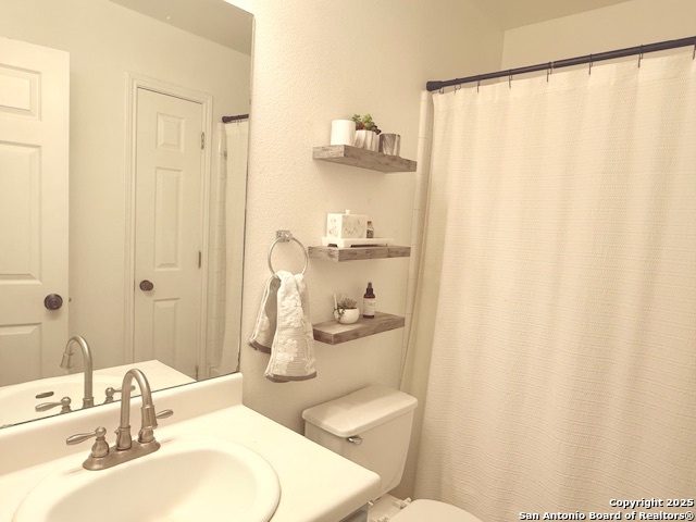 Image 4 of 19 For 5122 Crestwood Hill