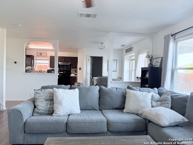 Image 6 of 19 For 5122 Crestwood Hill