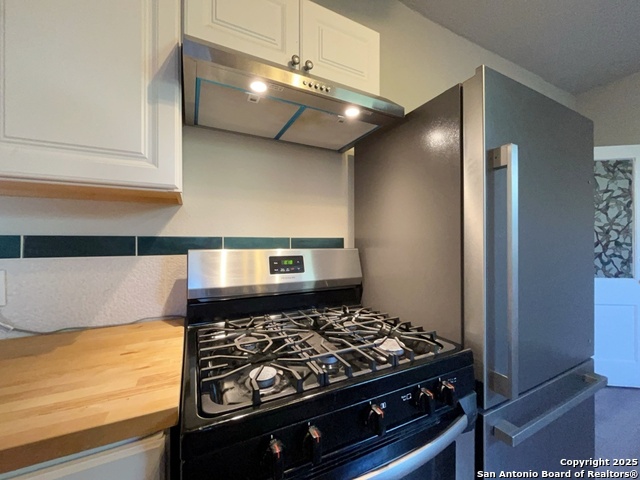 Image 12 of 31 For 919 Ripley Ave