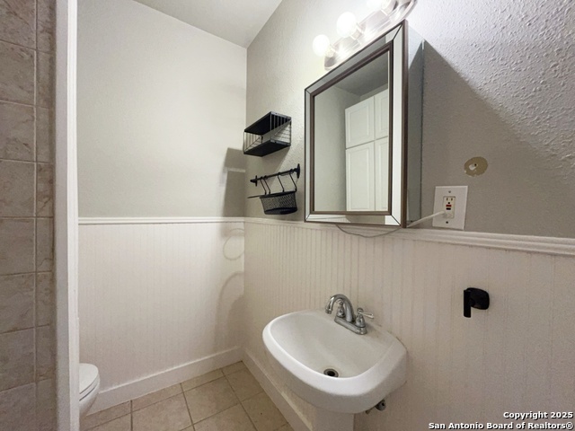 Image 18 of 31 For 919 Ripley Ave