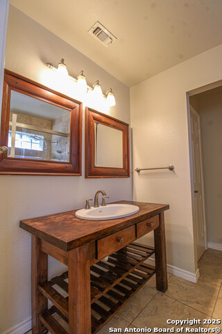 Image 25 of 44 For 6703 Ridge Place