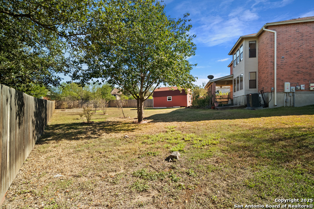 Image 14 of 16 For 7723 Redriver Bay