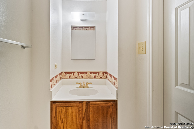 Image 4 of 16 For 7723 Redriver Bay