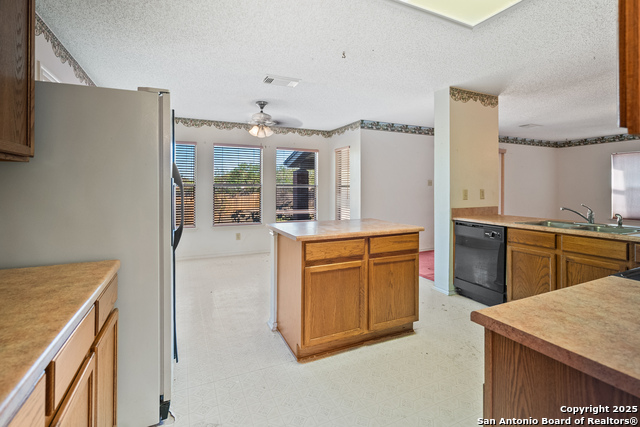 Image 6 of 16 For 7723 Redriver Bay