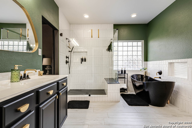 Listing photo id 16 for 1443 Camden Cove