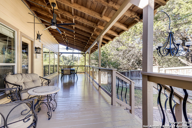 Listing photo id 29 for 1443 Camden Cove