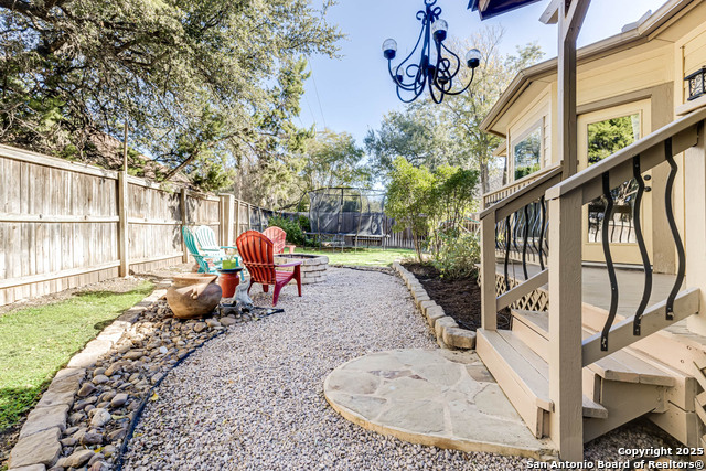 Listing photo id 31 for 1443 Camden Cove