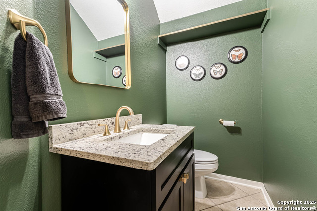 Listing photo id 4 for 1443 Camden Cove