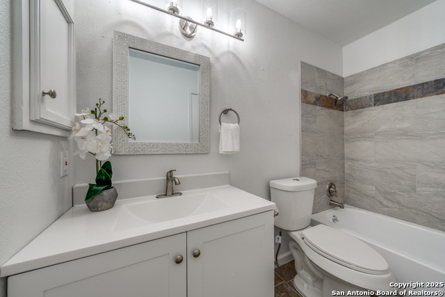 Image 19 of 25 For 12222 Valley Forge