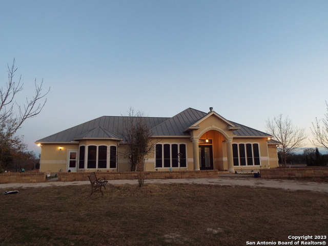Details for 414 Shannon Ridge, Floresville, TX 78114